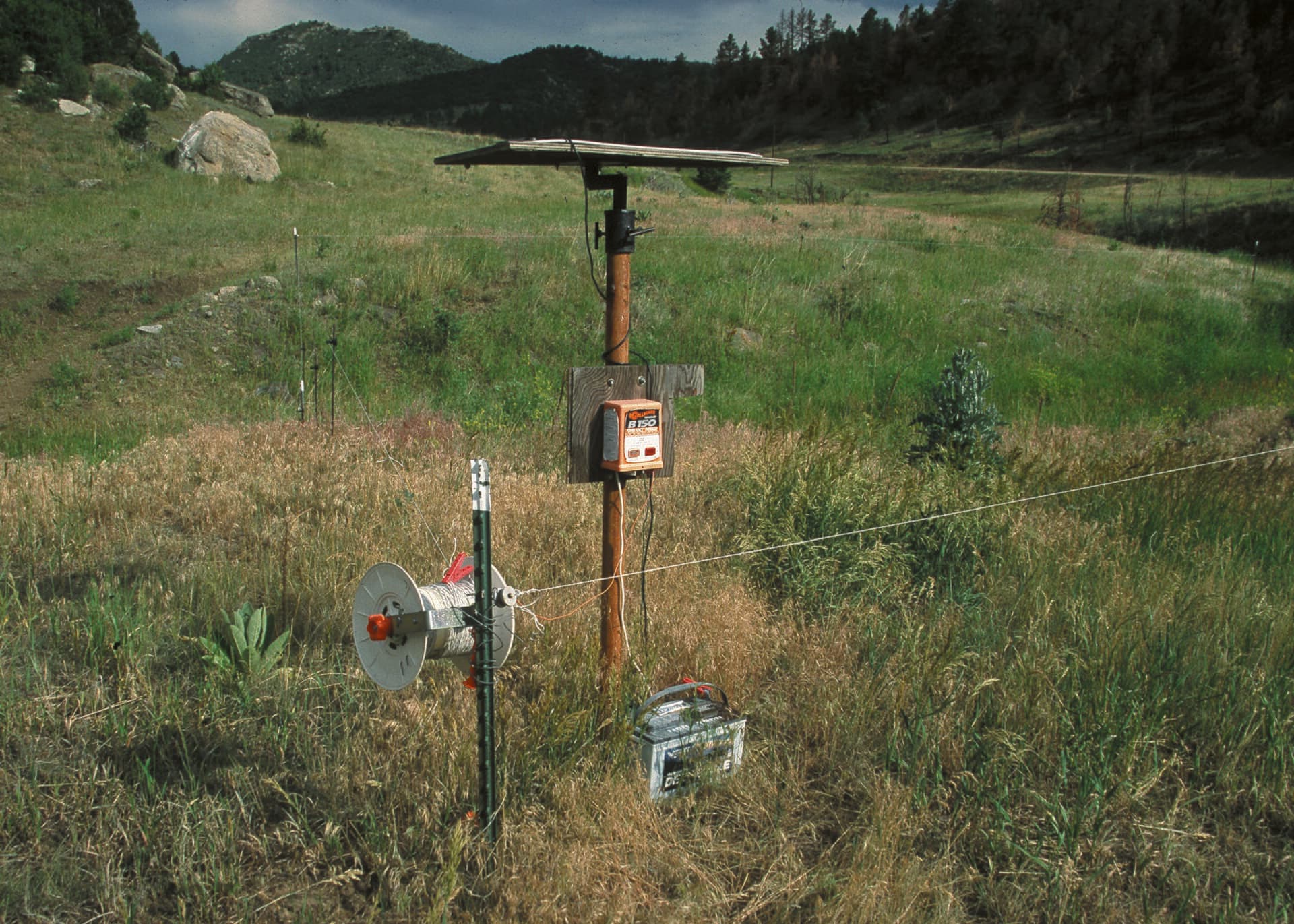Electric fence energiser unit